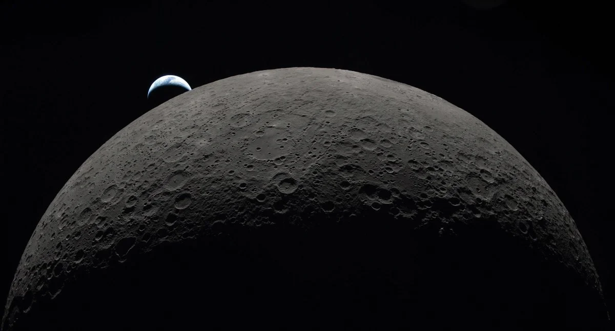 HUMANITY’S RETURN TO THE MOON… AND HOW IT WILL PREPARE US TO JOURNEY TO MARS