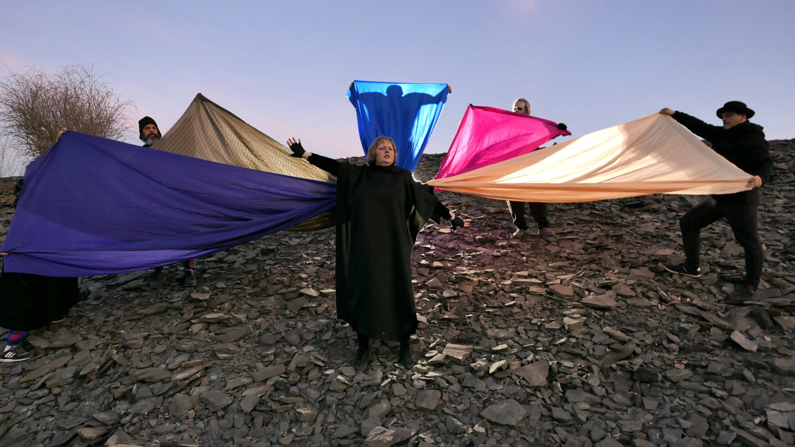 Songs of Hope and Despair: Tsaplya Olga Egorova i Dmitry Vilensky / Chto Delat